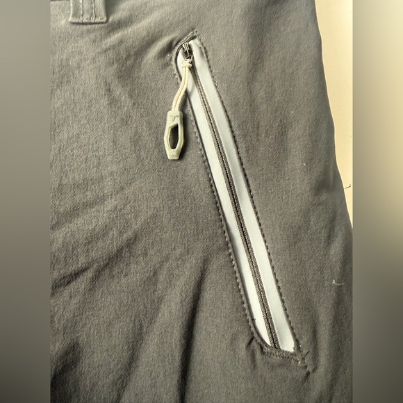 Columbia Women's Black Titanium Omni-Shield Outdoor Pants Zip Pockets Size 2/34 - Picture 6 of 16